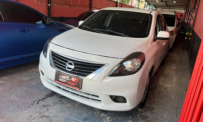 Nissan Versa 2014 1....