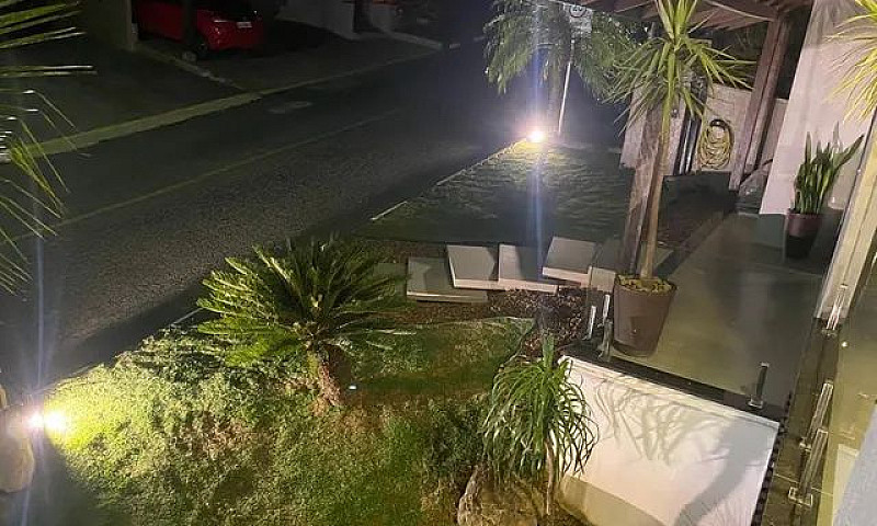 Casa De Condomínio S...