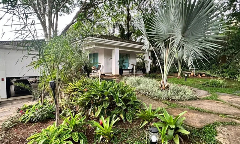 Casa De Condomínio P...