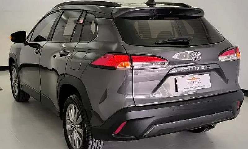 Toyota Corolla Cross...