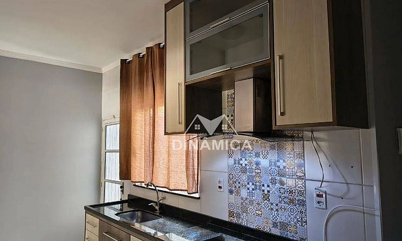 Casa Com 2 Dormitóri...