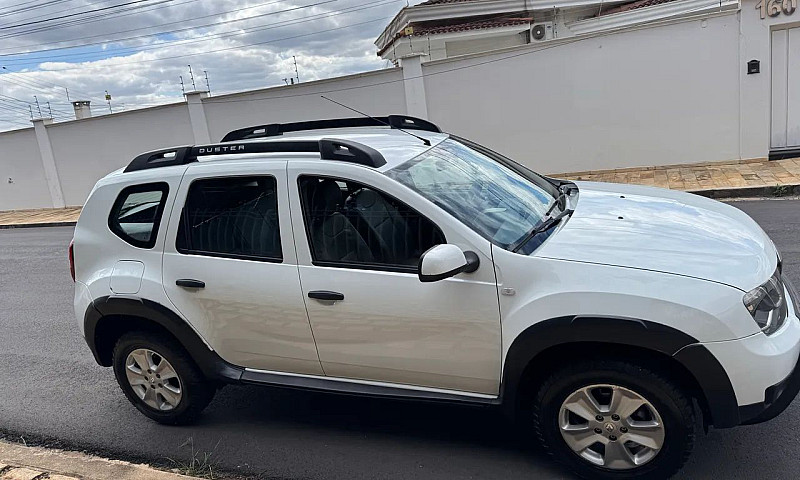 Renault Duster Expre...