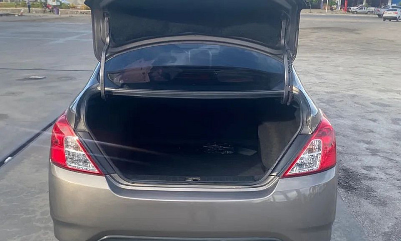 Nissan Versa Sv 1.6 ...