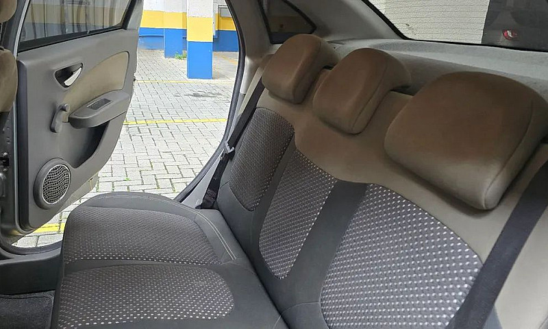 Fiat Grand Siena Ess...