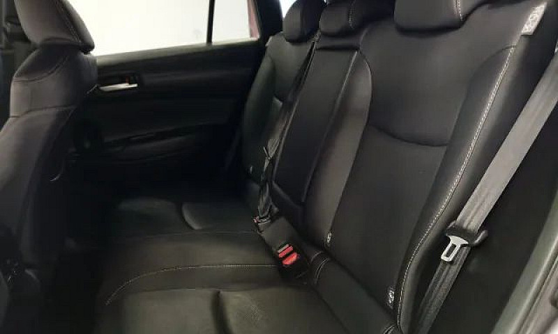 Toyota Corolla Cross...