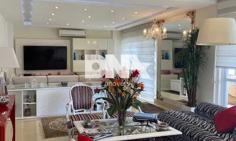 Apartamento-À Venda-...