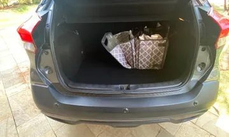Nissan Kicks, Único ...