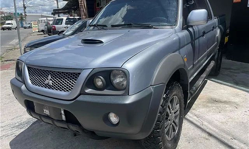 Mitsubishi L200 Outd...