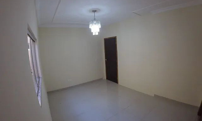 Casa Com Piscina Dir...