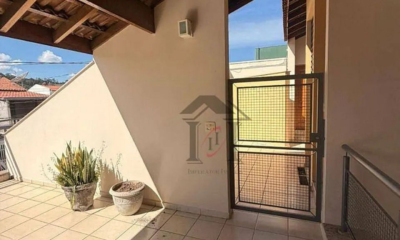 Casa Com 3 Quartos À...