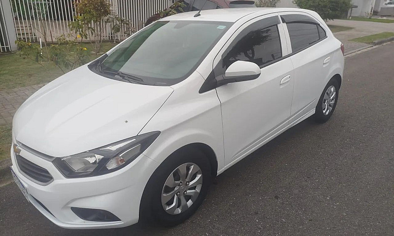 Chevrolet Onix Hatch...