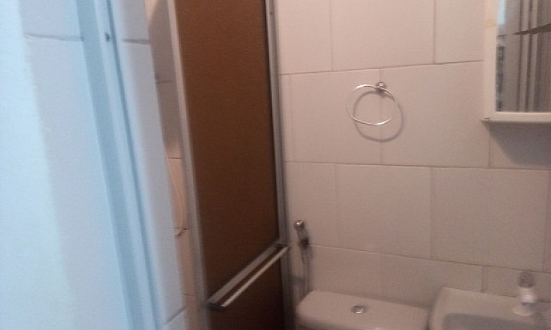 Quarto Para Moça...