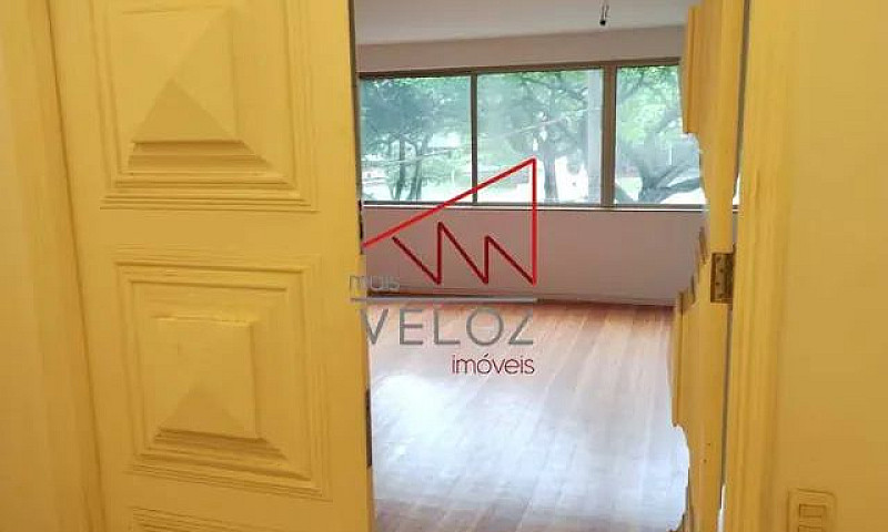 Apartamento-À Venda-...