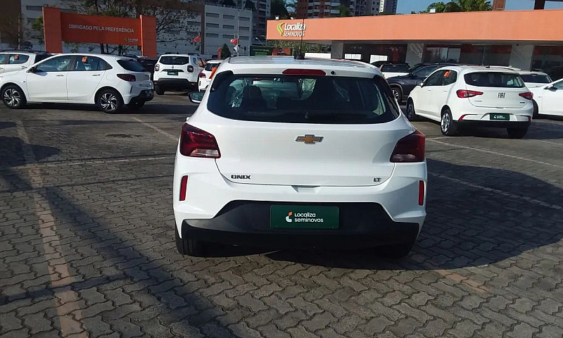 Chevrolet Onix Hatch...