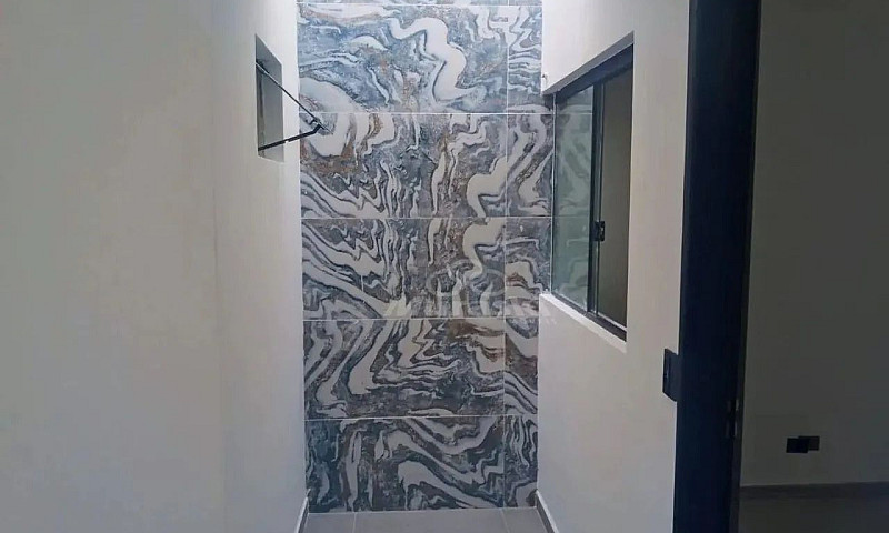 Casa Com 3 Dormitóri...