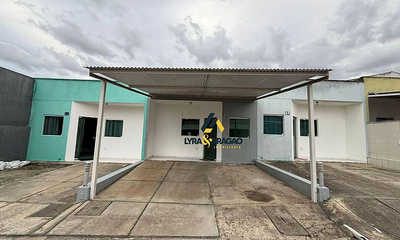 Casa Com 2 Dormitóri...