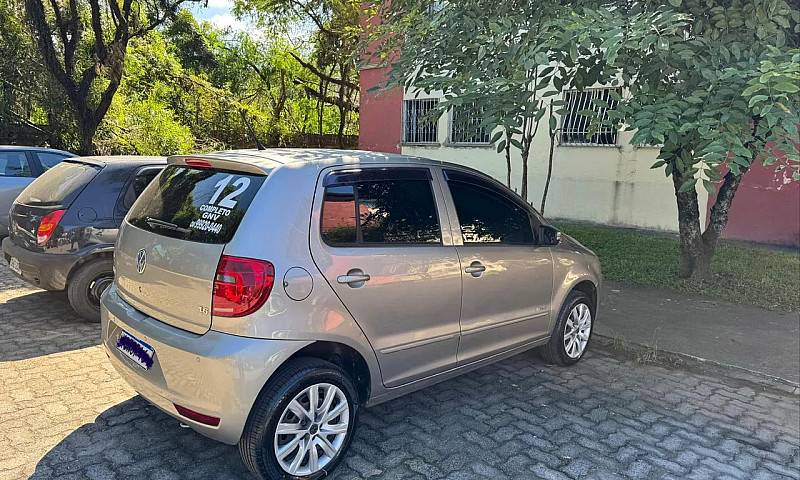 Volkswagen Fox 1.6 M...