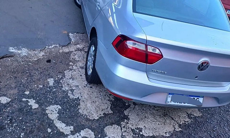 Volkswagen Voyage 1....