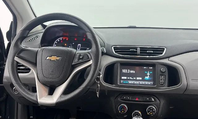 Chevrolet Onix Hatch...