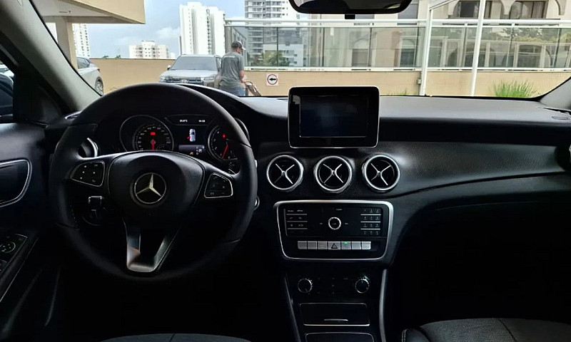 Mercedes-Benz Gla 20...