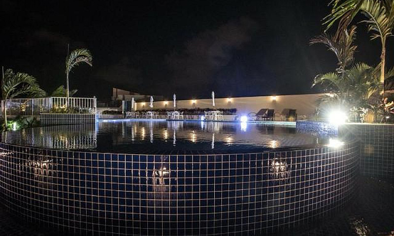 Triumph Residence Na...