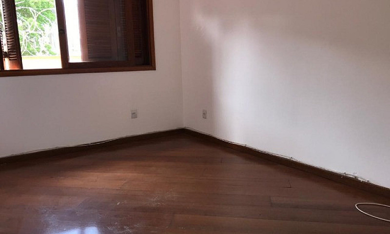 Alugo Casa 3 Quartos...