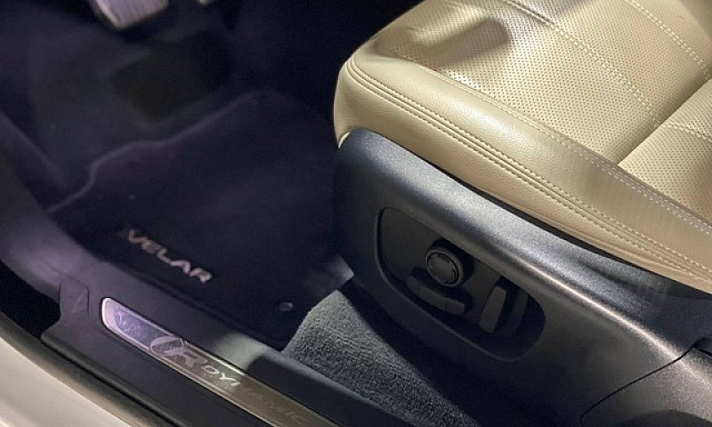 Range Rover Velar 20...