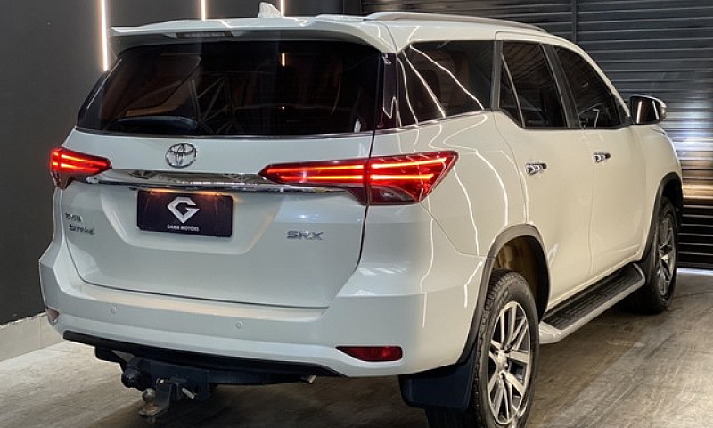 Toyota Hilux Sw4 Srx...