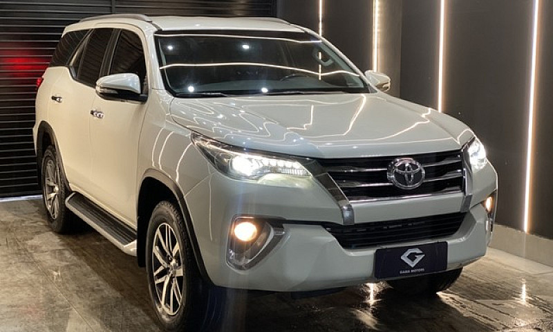 Toyota Hilux Sw4 Srx...