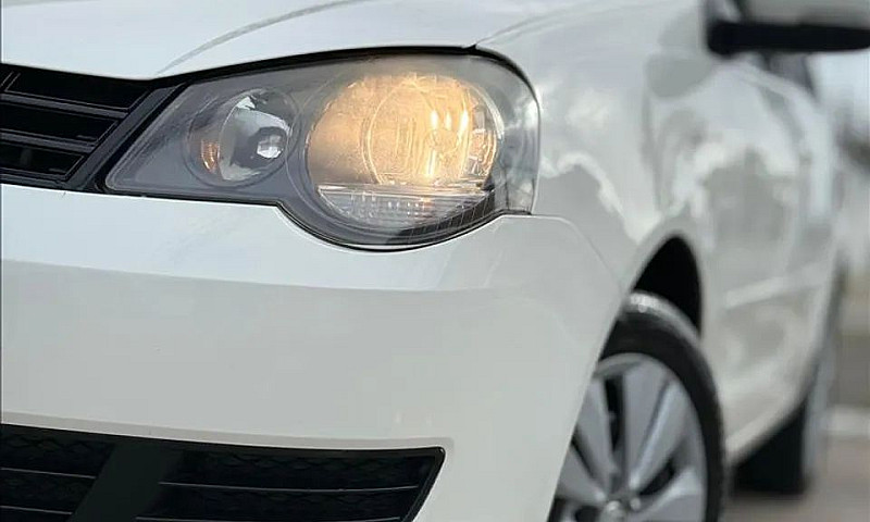 Volkswagen Polo 1.6 ...