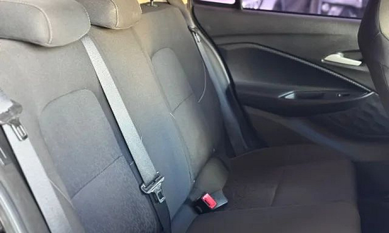 Chevrolet Ônix Hatch...
