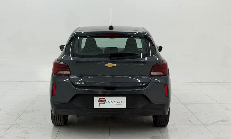 Chevrolet Onix Hatch...