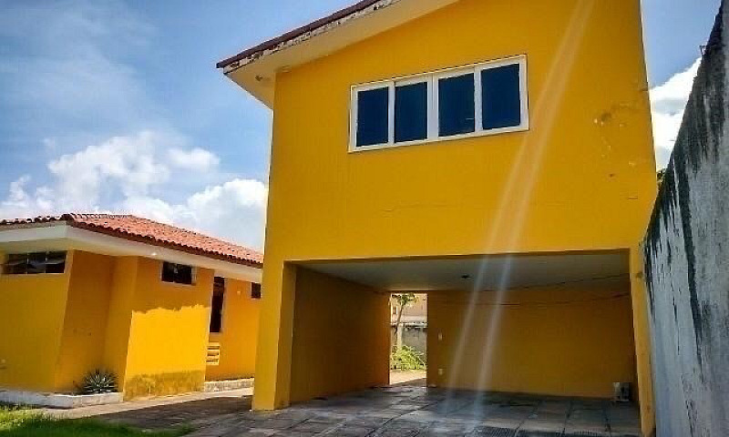 Alugo Casa Com 7/4 P...