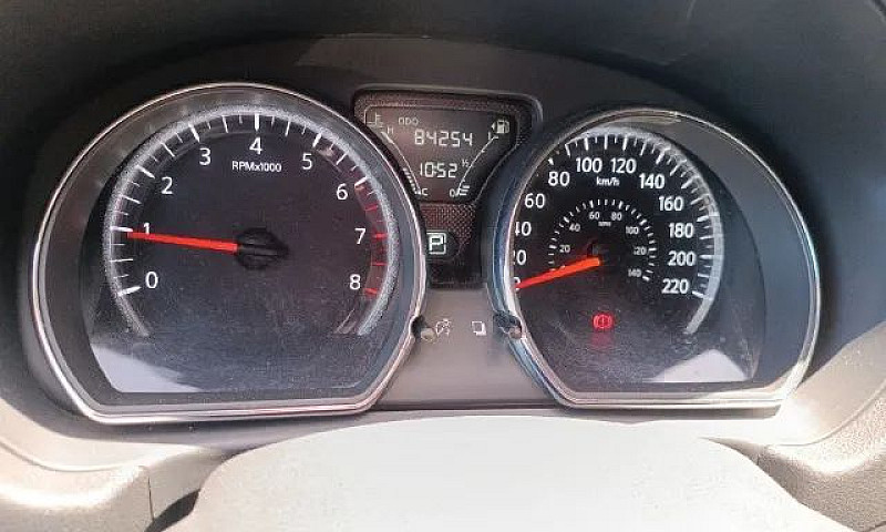 Nissan Versa Sv 1.6 ...