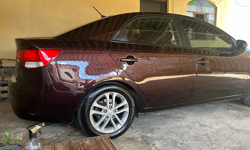 Kia Motors Cerato 1....