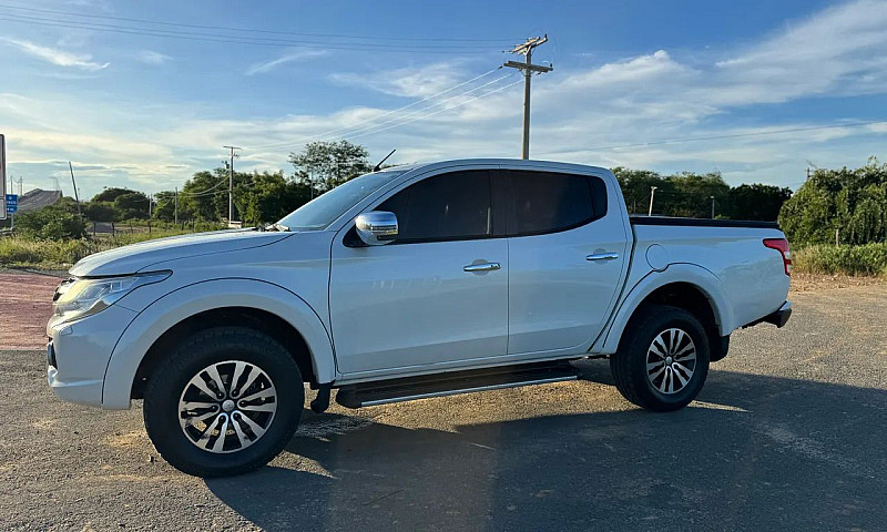 Mitsubishi L200 Trit...