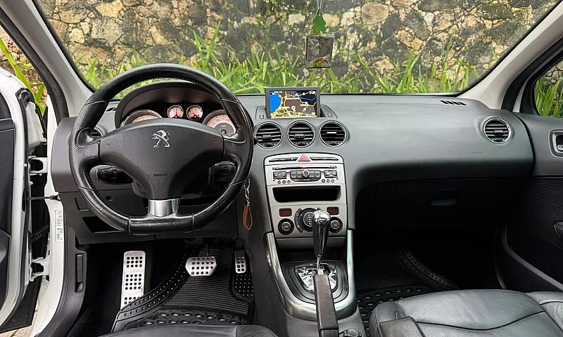 Peugeot 408 Sedan Gr...
