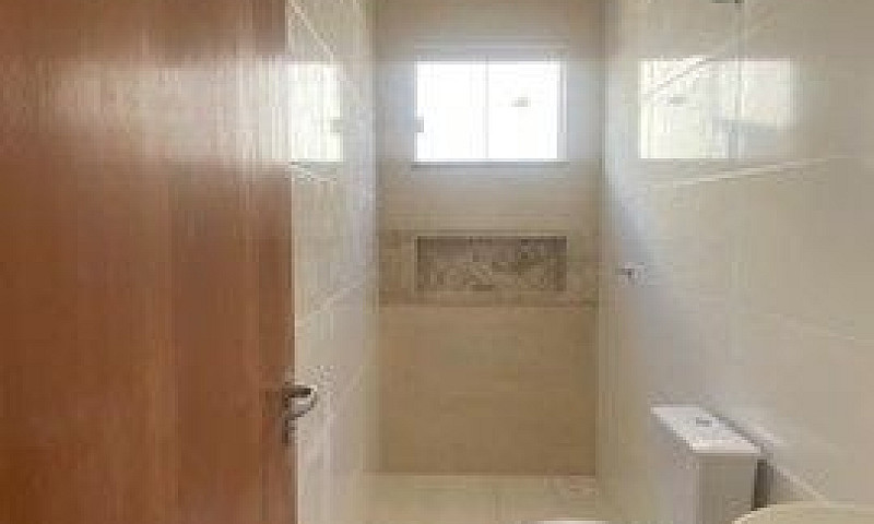 Casa Com 2 Dormitóri...