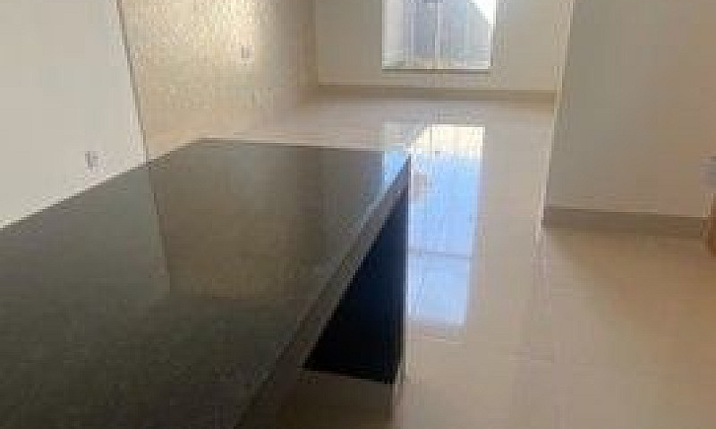Casa Com 2 Dormitóri...