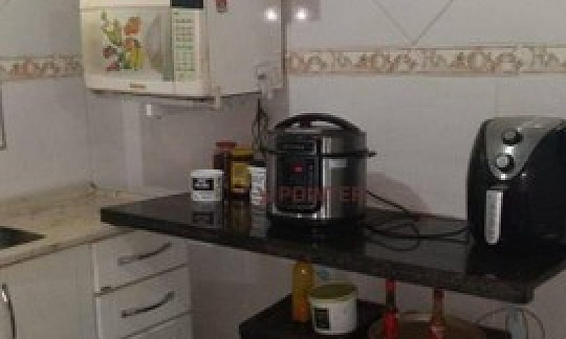 Casa Com 2 Dormitóri...