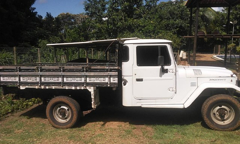 Toyota Bandeirante V...