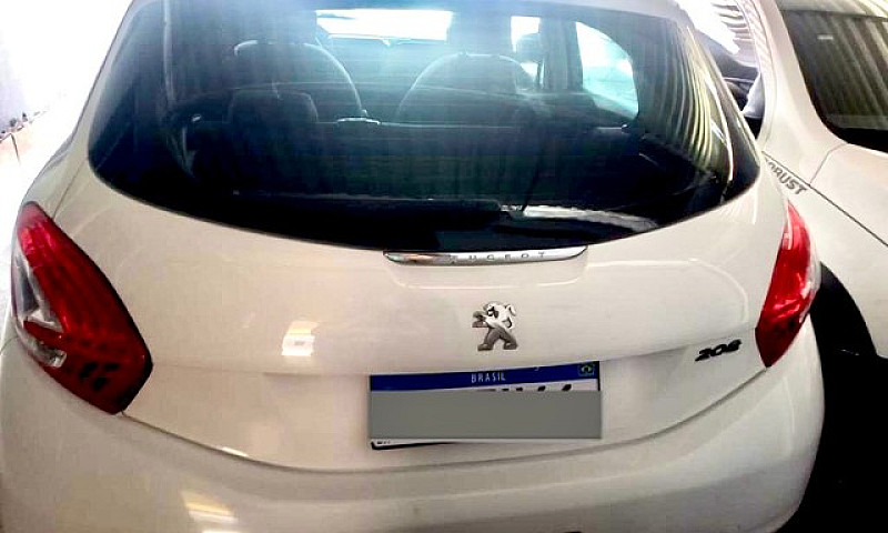Peugeot 208 2014...