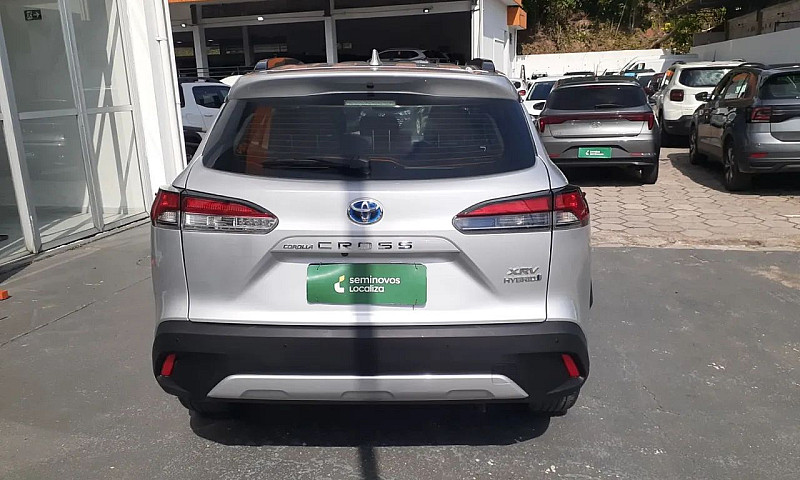 Toyota Corolla Cross...