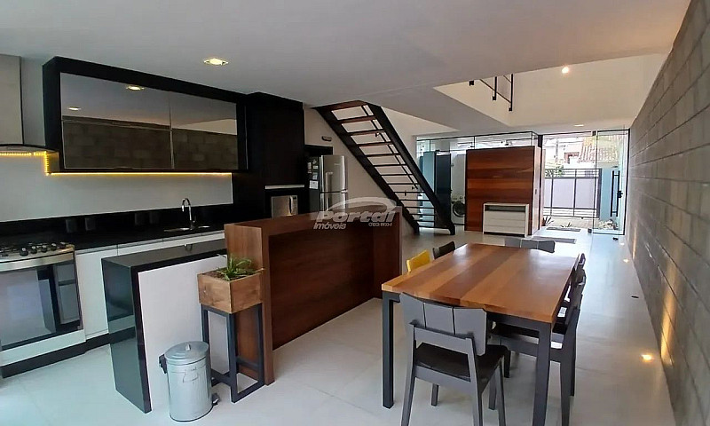Casa Disponível Para...