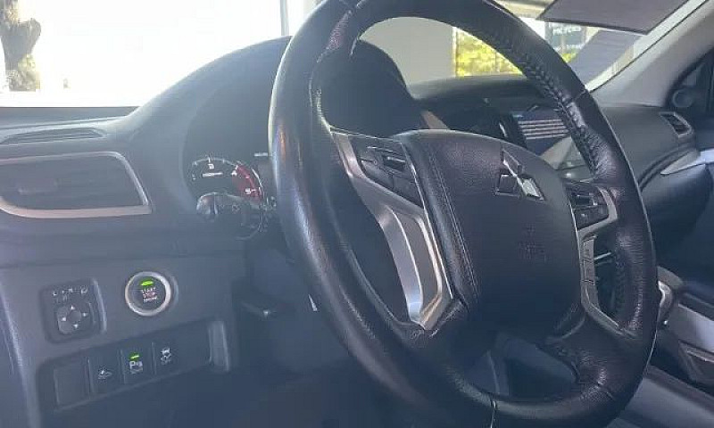 Mitsubishi Pajero Sp...