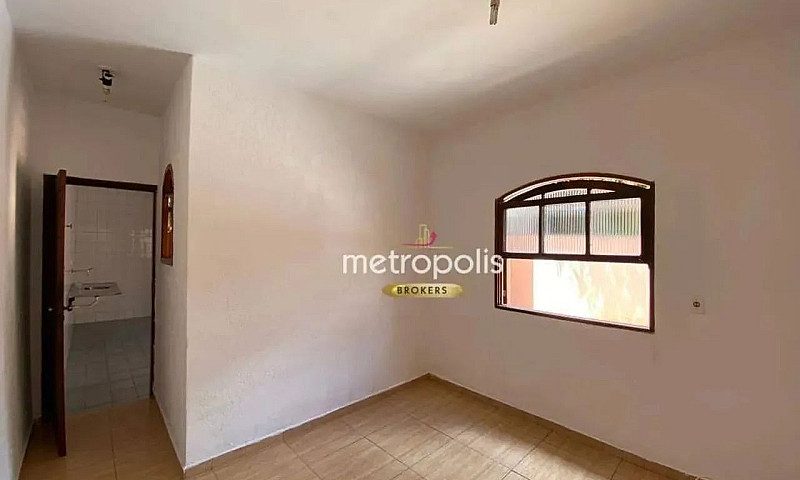 Casa Com 2 Dormitóri...