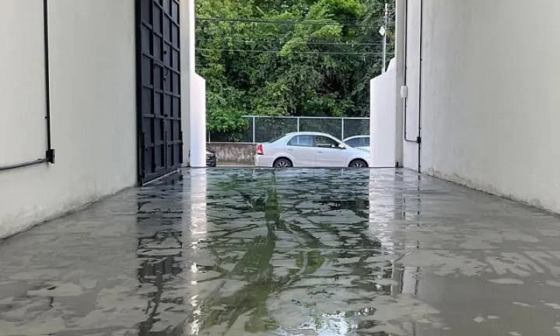 Alugo Galpão Perto D...