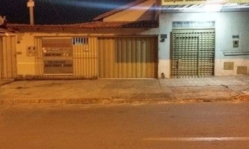 Casa Com 2 Dormitóri...