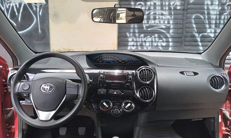 Toyota Etios Xs 1.5 ...