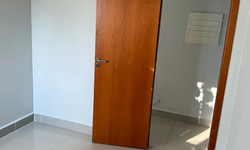 Aluga Se Apto Impecá...